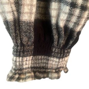 Size small slightly cropped flannel designed size small